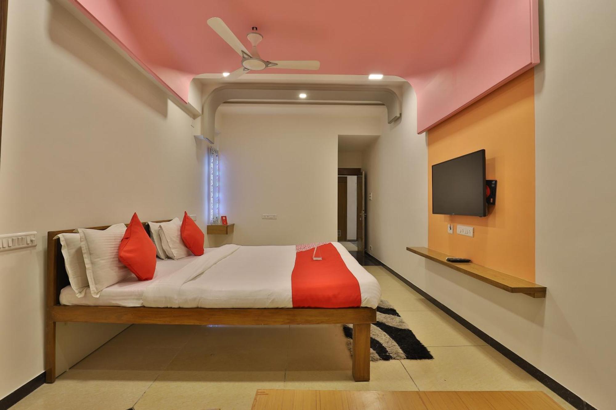 Palette- Siddharth Inn Gandhinagar Exterior photo