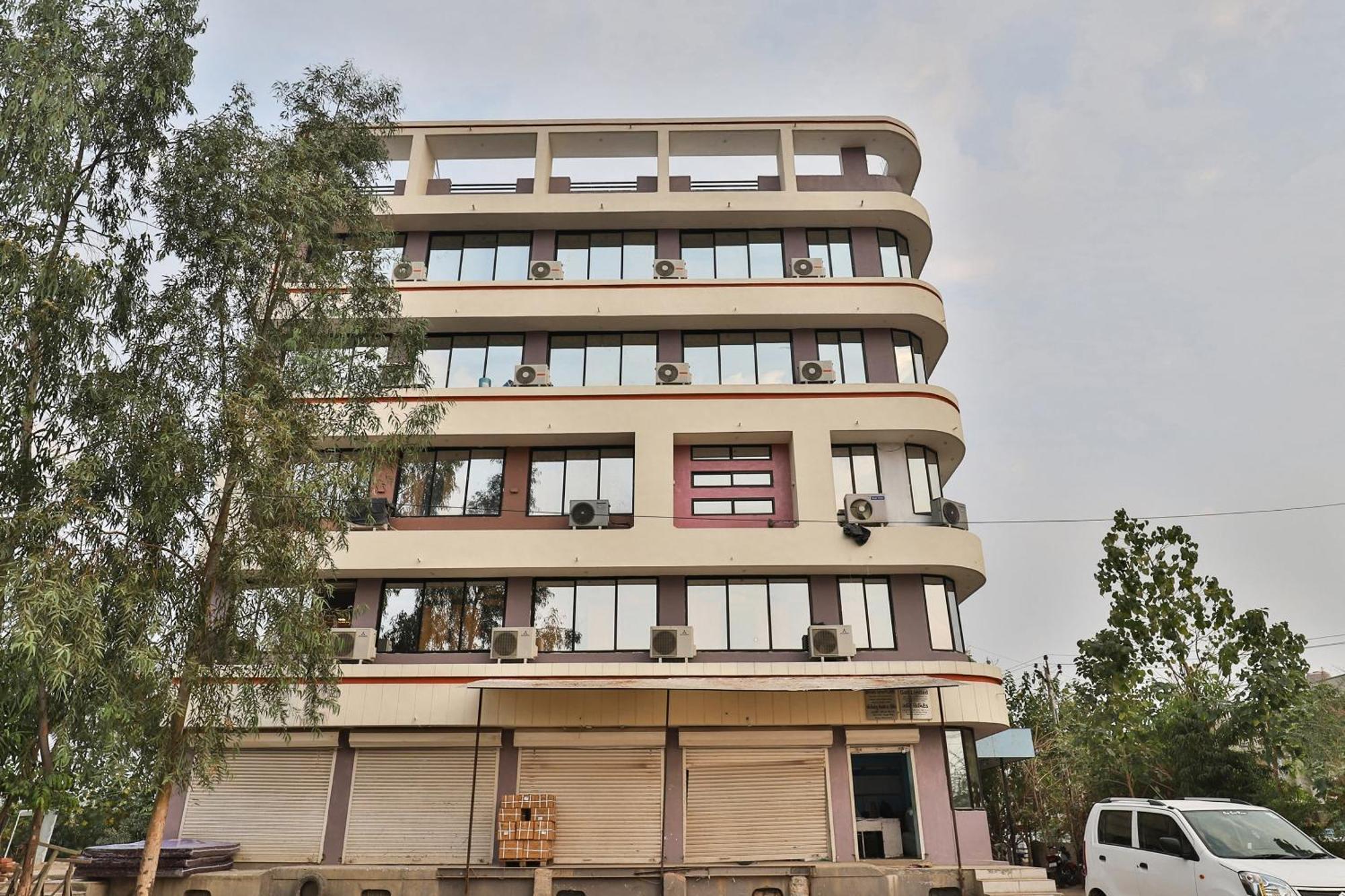 Palette- Siddharth Inn Gandhinagar Exterior photo