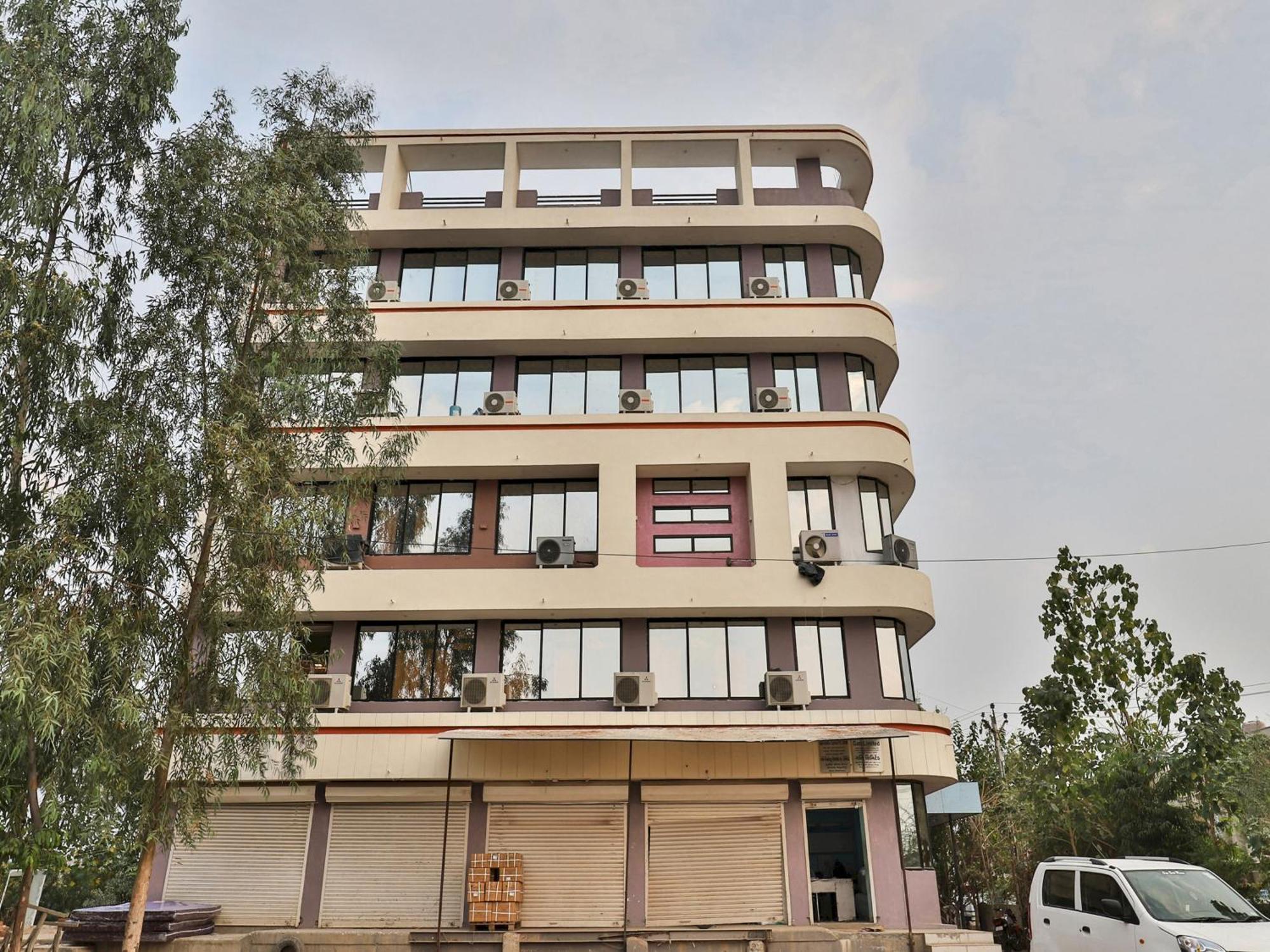 Palette- Siddharth Inn Gandhinagar Exterior photo