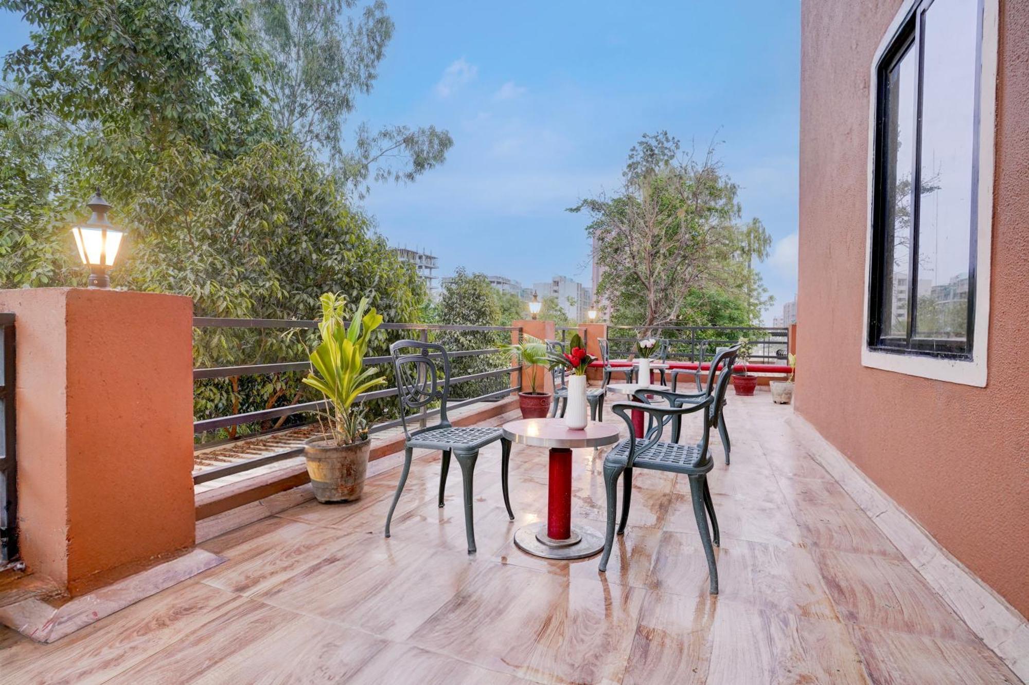 Palette- Siddharth Inn Gandhinagar Exterior photo