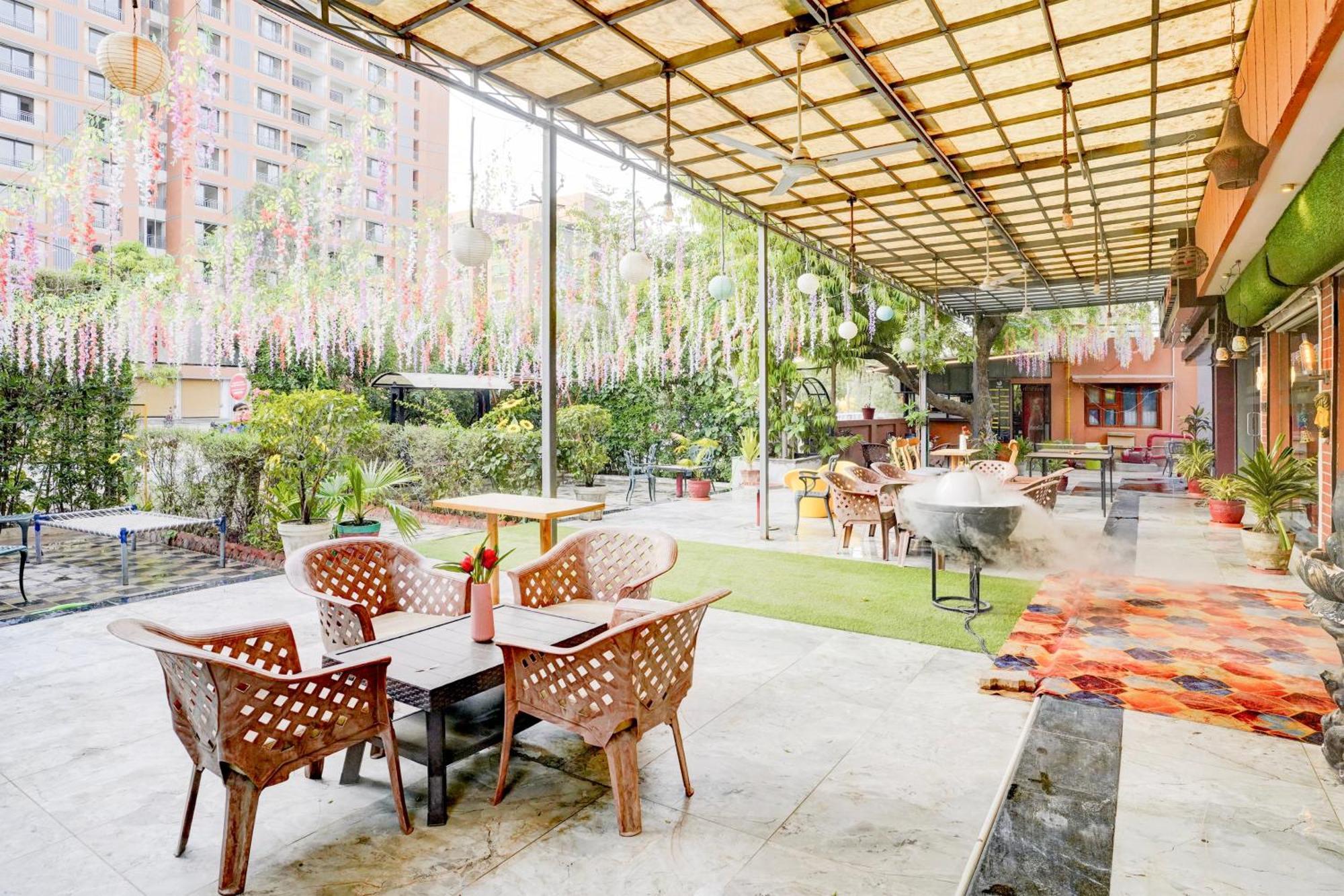 Palette- Siddharth Inn Gandhinagar Exterior photo