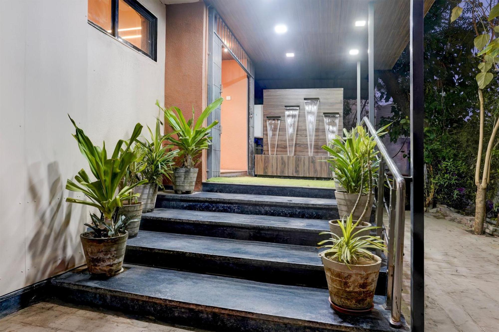 Palette- Siddharth Inn Gandhinagar Exterior photo