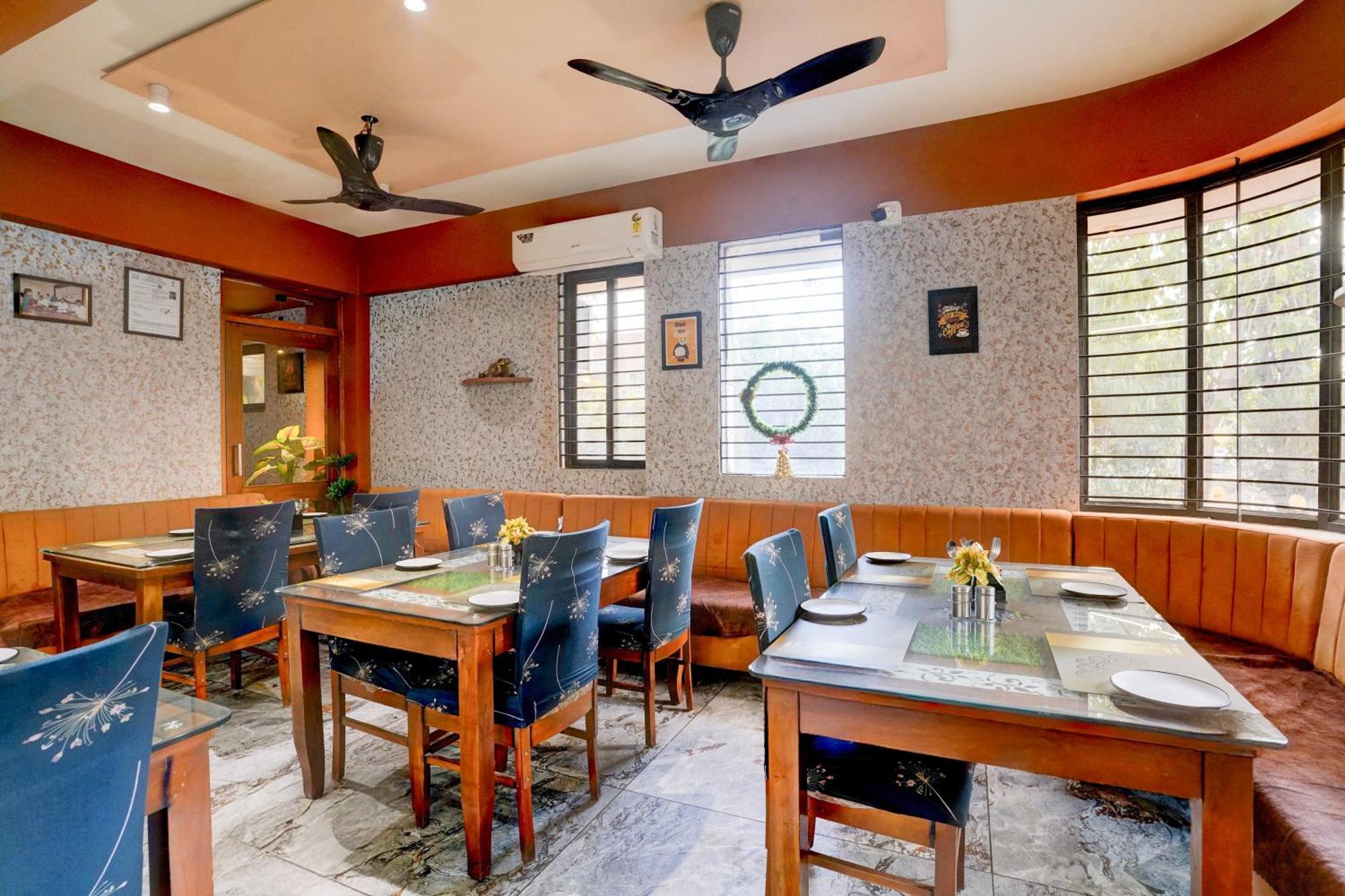 Palette- Siddharth Inn Gandhinagar Exterior photo